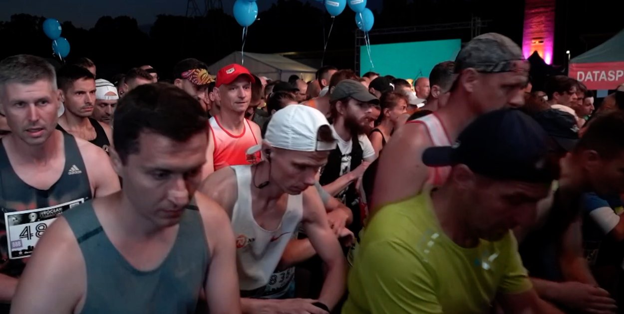 Bezpłatne treningi przez półmaratonem nocnym