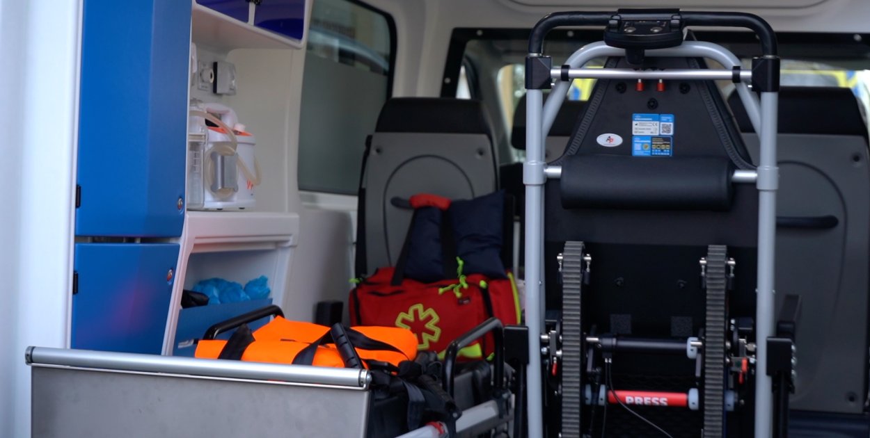 Wrocławski szpital zyskał nowoczesną karetkę