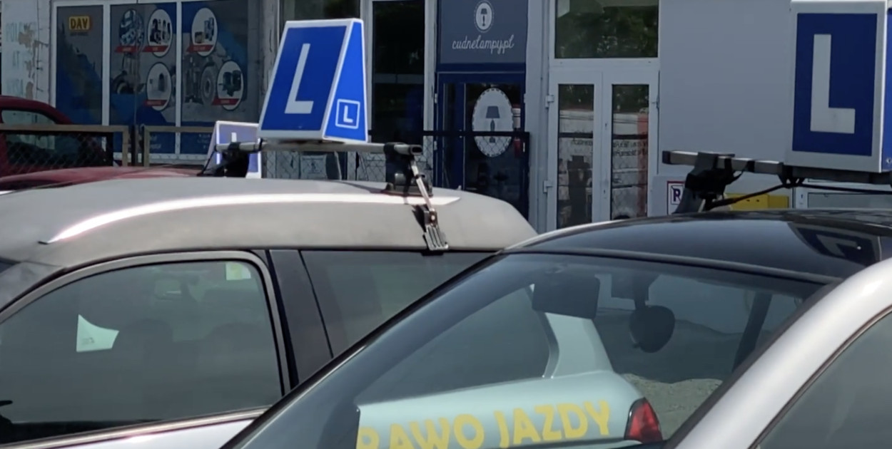 Klimczak: egzamin na prawo jazdy kategorii B bez placu manewrowego